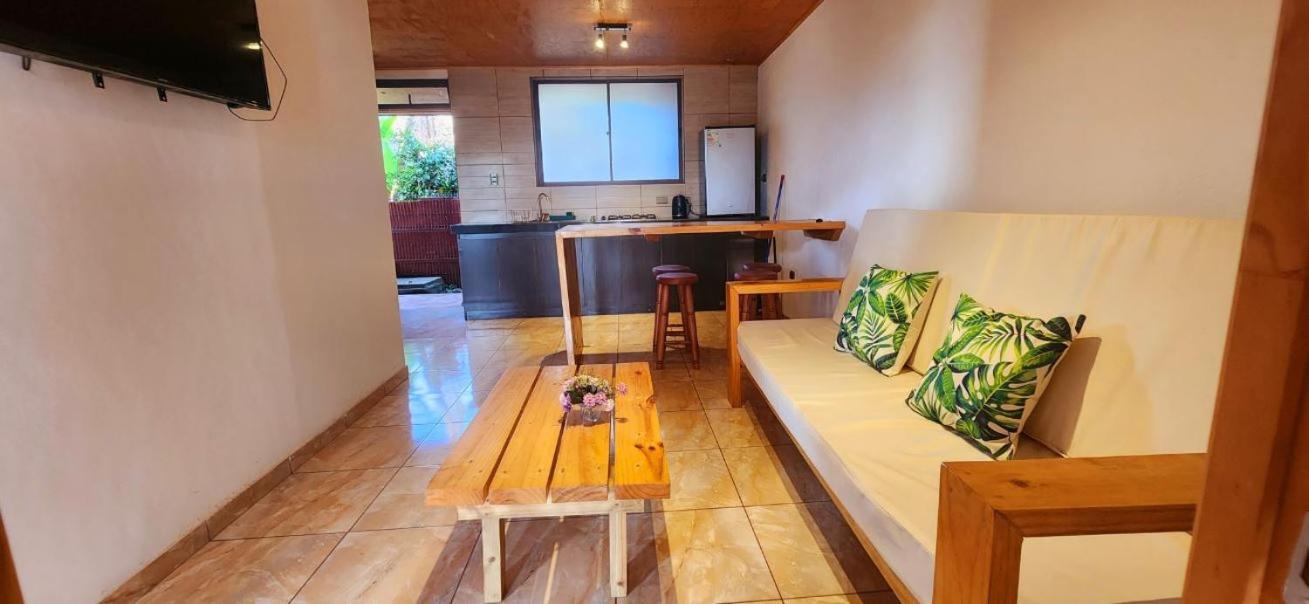 Apartamentos Tupuna Lodge 汉格罗阿 外观 照片