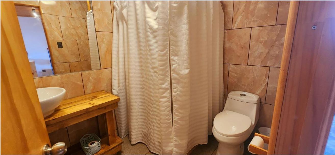 Apartamentos Tupuna Lodge 汉格罗阿 外观 照片