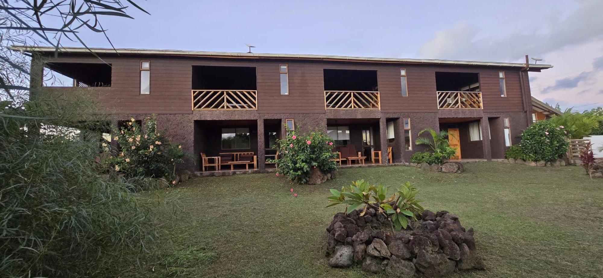 Apartamentos Tupuna Lodge 汉格罗阿 外观 照片
