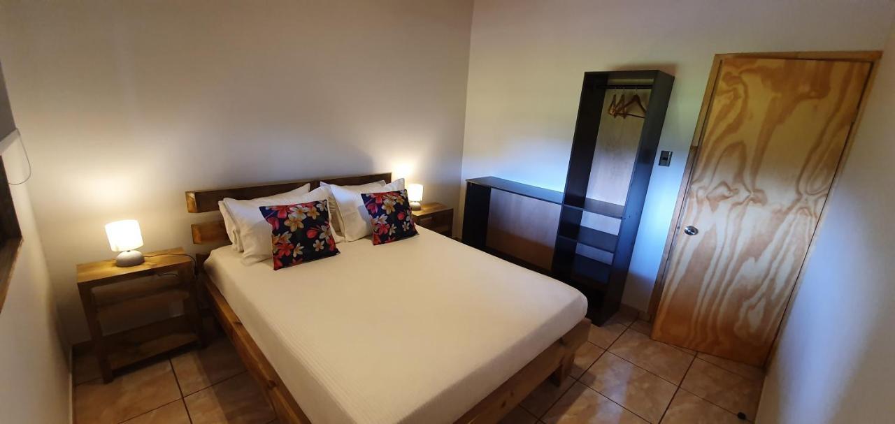 Apartamentos Tupuna Lodge 汉格罗阿 外观 照片